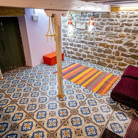The Olive Hut Villa บีร์ ภายนอก รูปภาพ