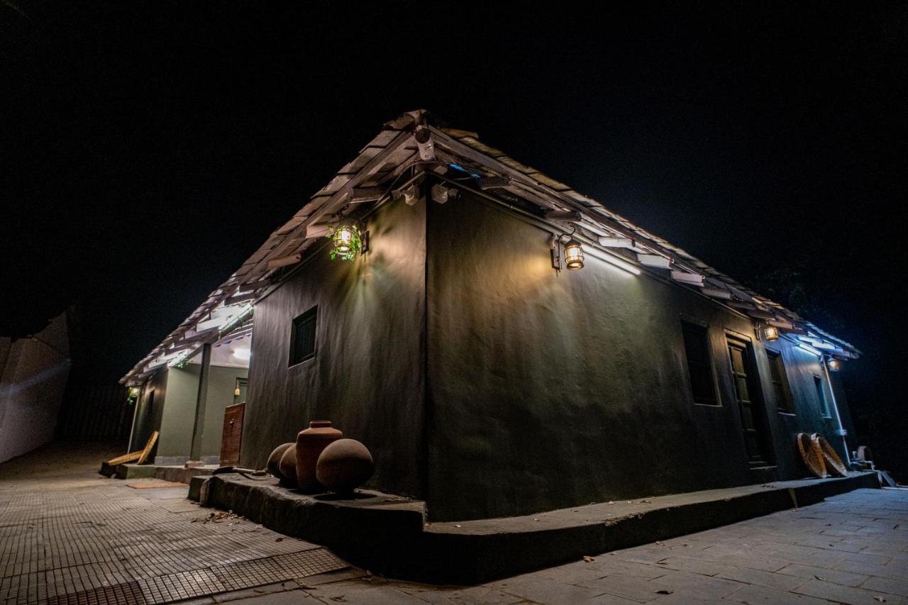 The Olive Hut Villa บีร์ ภายนอก รูปภาพ